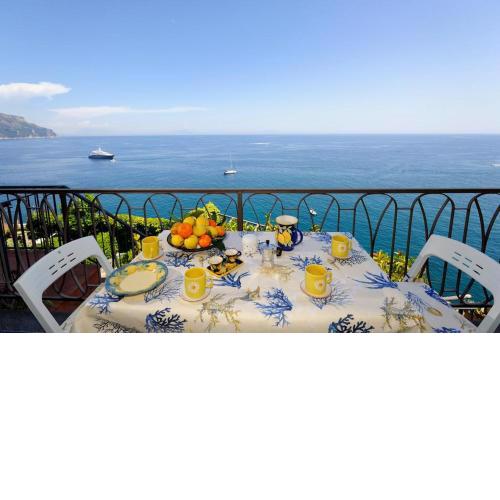 LA TERRAZZA SUL MARE