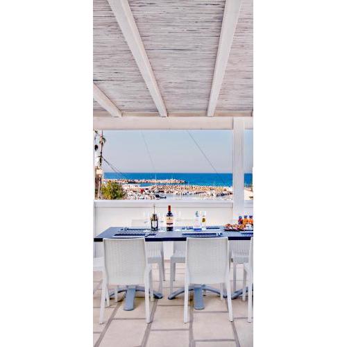 La terrazza sul porto (Salento)