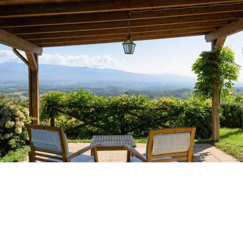 La Tuia Vacanze apt for 4PP and apt for 2PP