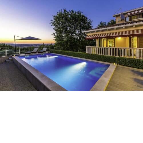 Labin Villa Sleeps 10 Pool Air Con WiFi