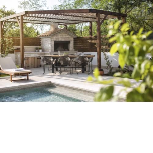 Labin Villa Sleeps 6 with Pool Air Con and WiFi