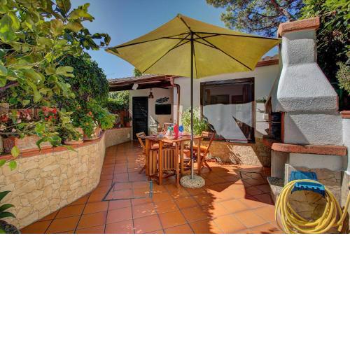 Lacco Cottage