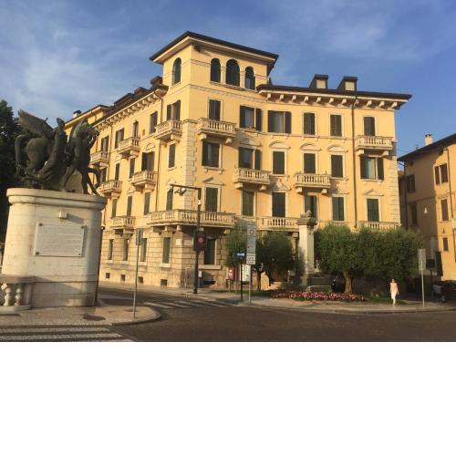 Lady Verona Residence