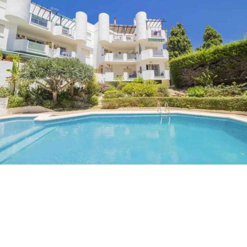 LAGOMAR Apartamento con piscina y parking