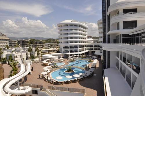 Laguna Beach Alya Resort & Spa