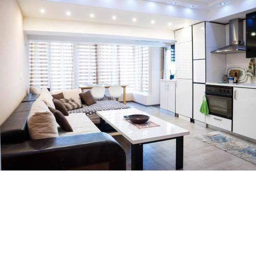 Laguna Penthouse