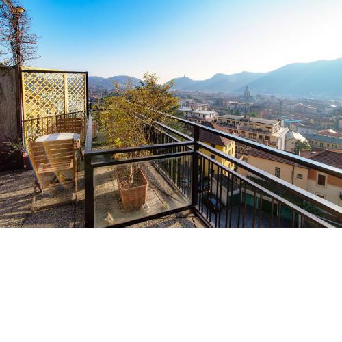 Lake and city view apartment - Downtown Como