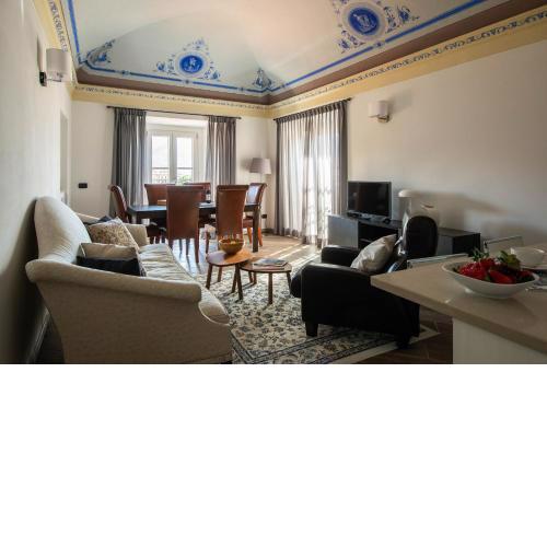 Lake Como - Beautiful Palazzo Casa Castellino