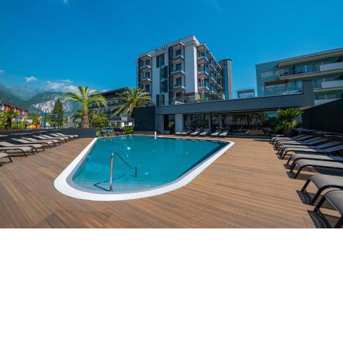 Lake Front Hotel Mirage