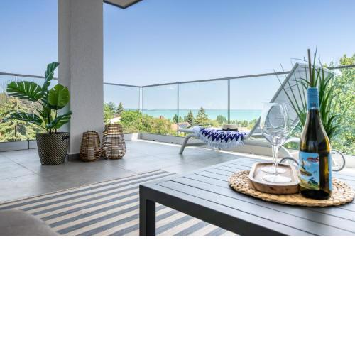 Lake Spirit Boutique Apartments