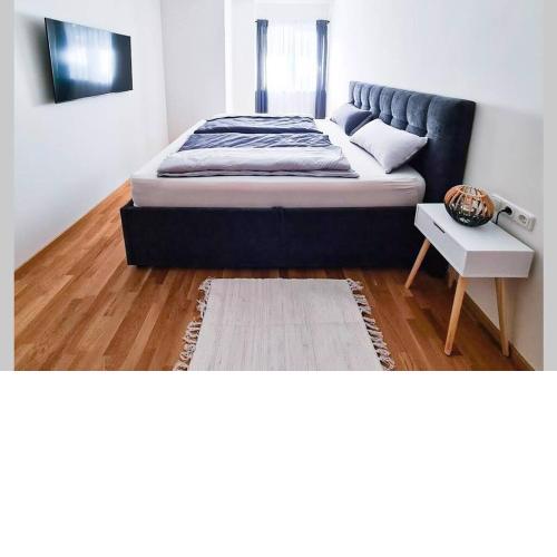 Lake View Suite