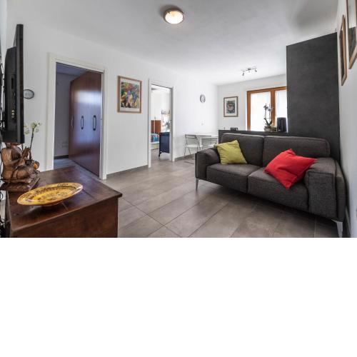 LakeGarden Apartment