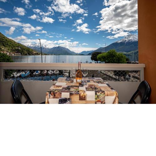 Lakeside apartment with balcony and lake view Gravedona - Larihome A23