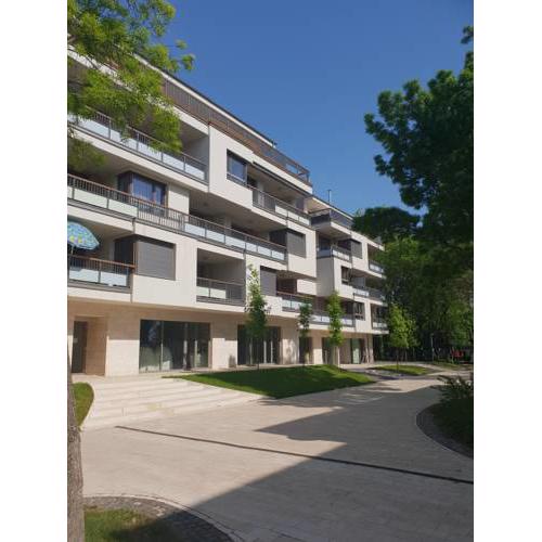 Lakeside Family Apartman
