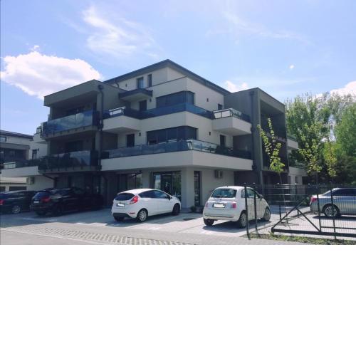 Lakeside Family & Studio Apartments