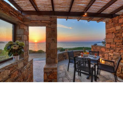 Lalari Beach Suites