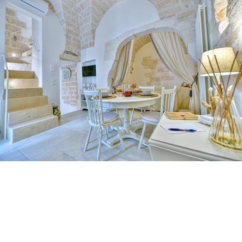 L'Alcova del Ro' with Hot Tub in Ostuni