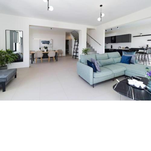 Lamzi's Residence
