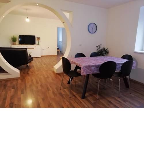 Land Wohnung