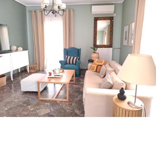 Large 1 bedroom Penthouse with Large Terrace