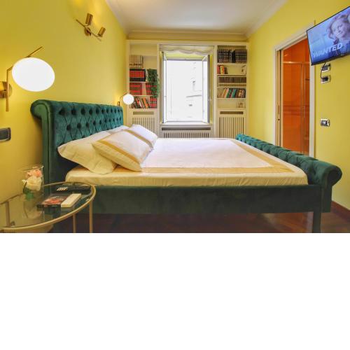 Large and Charming Apartment in Trastevere by YourHost