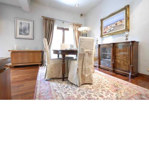 Large Apartment with 3 bedroom in Villa near Firenze and Pisa