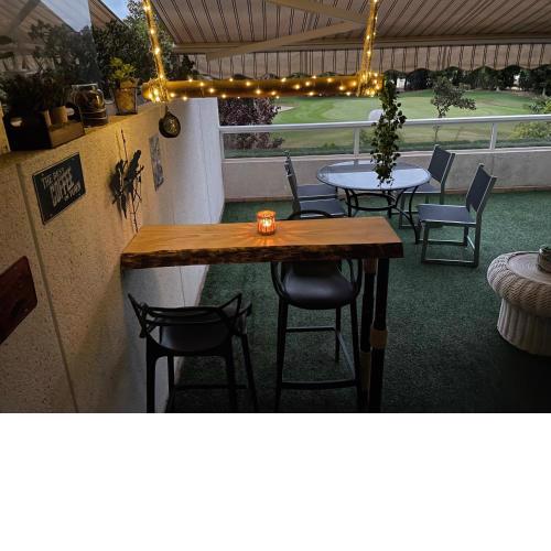 Large relaxed terrace, golf views