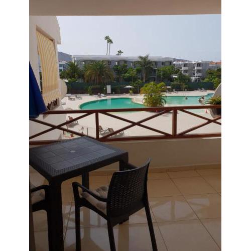 Large studio apartment with lovely terrace and wifi
