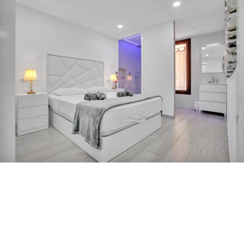 LAS AMERICAS BEACH, 2 Bedrooms, Fiber, Pool