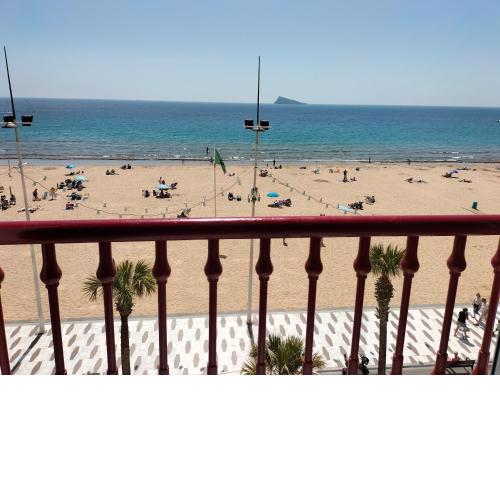 Las Damas 3B Beach Front - Pool & Parking