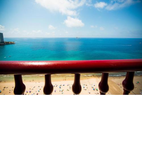 Las Damas Premium 23F Beach Front - Pool & Parking