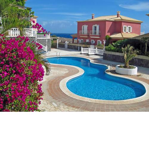 LAS DUNAS 2 by RENTMEDANO Pretty 2 bedroom villa, ocean views, pool and WiFi