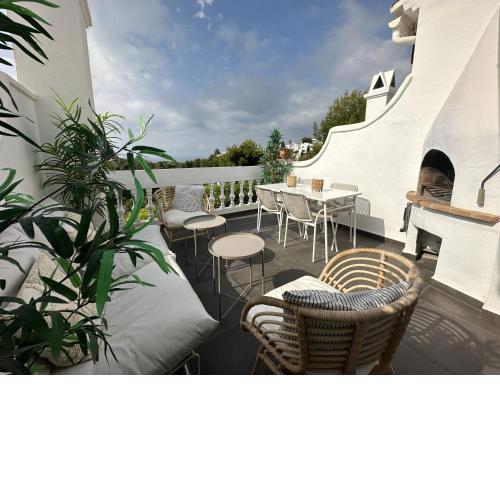 Las Palmas 8b Oasis Properties