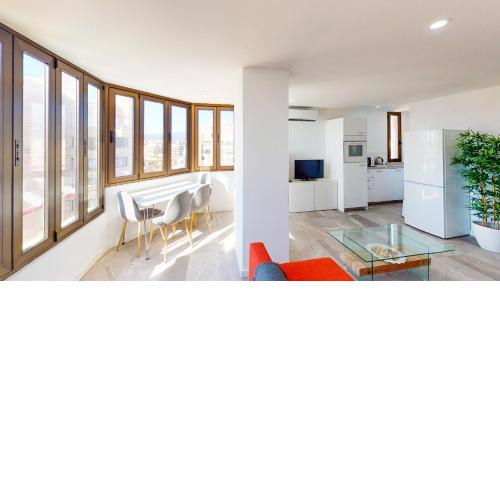 Las Palmeras - Best Location Cozy Apartment