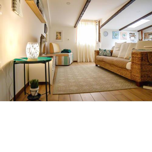 LAVINIA'S SWEET HOME