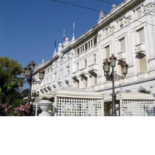 Le GRAND HOTEL