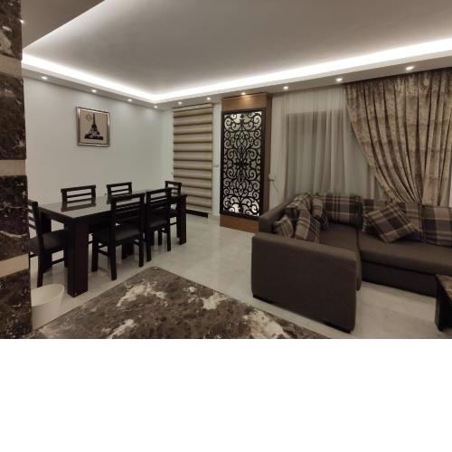 Le Royal Residence 4