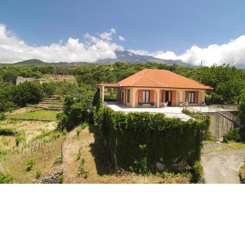 Le Vigne - Villa overlooking Etna