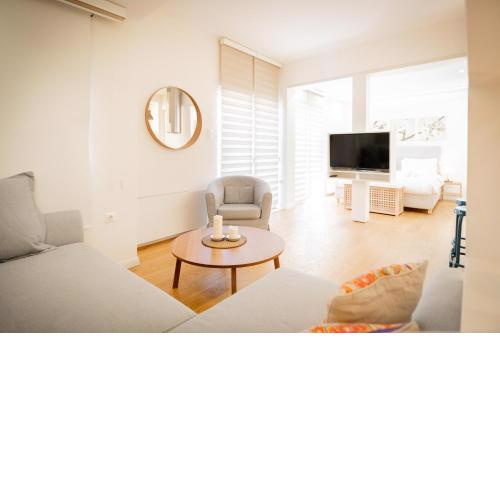 Lecabettus breeze studio in Athens