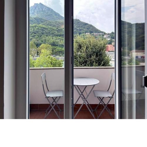 Lecco Lakefront Retreat