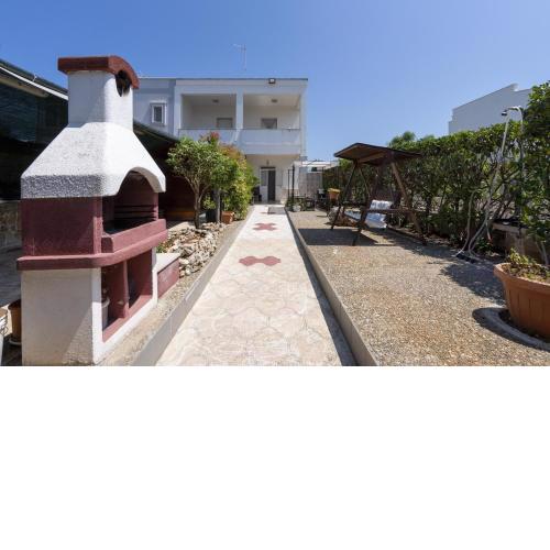 Leda House 50m from the beach
