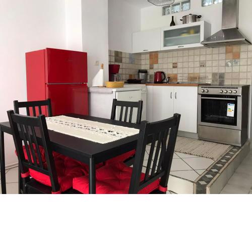 Lefkothea's central apartment
