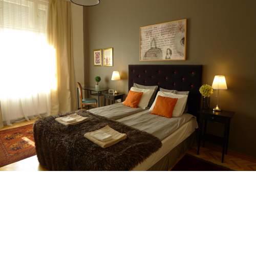 LeftBank Apartment