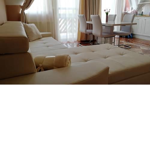 Lelle Central Grand Apartman