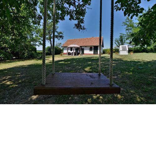 Lelle Vineyard Cottages
