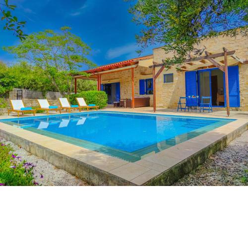 Lemon tree villa with private pool