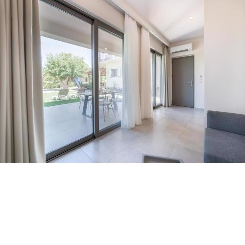 Lemonia Accommodations