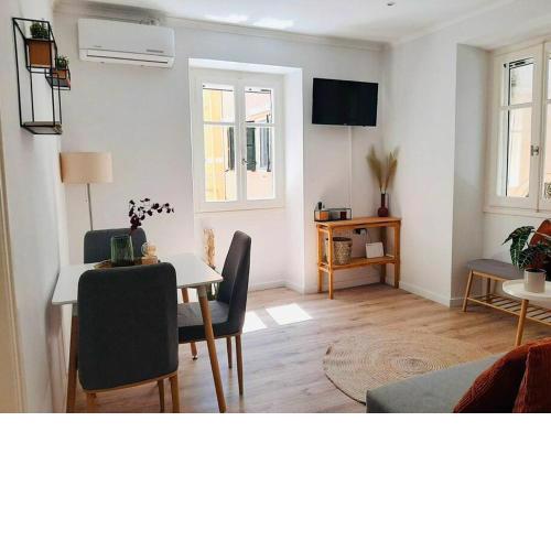 Lemonia Deluxe Apartment