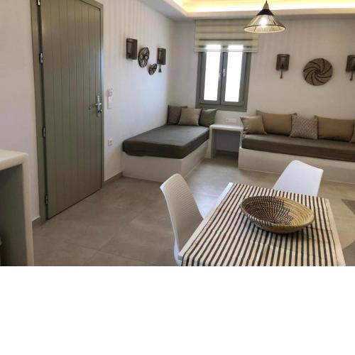 Lemonia Grand Deluxe Apartment