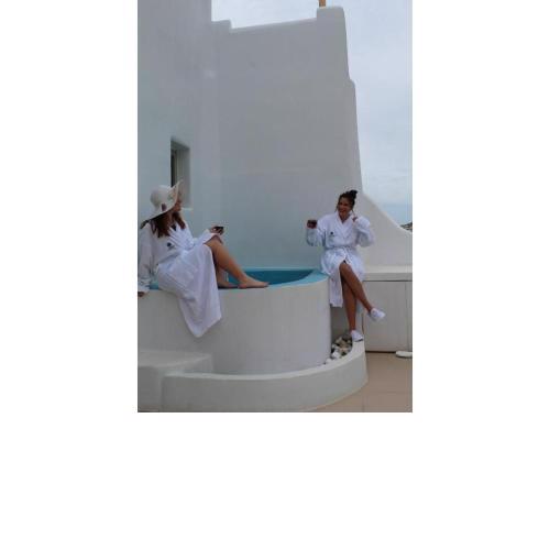 Lemonia Junior Suite with Jacuzzi